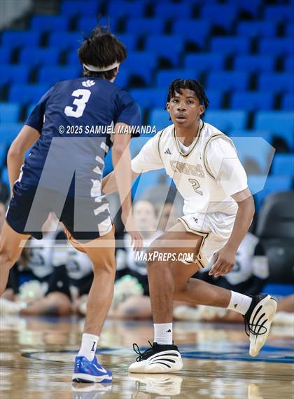 Thumbnail 2 in Loyola vs Servite photogallery.