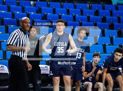 Thumbnail 1 in Loyola vs Servite photogallery.