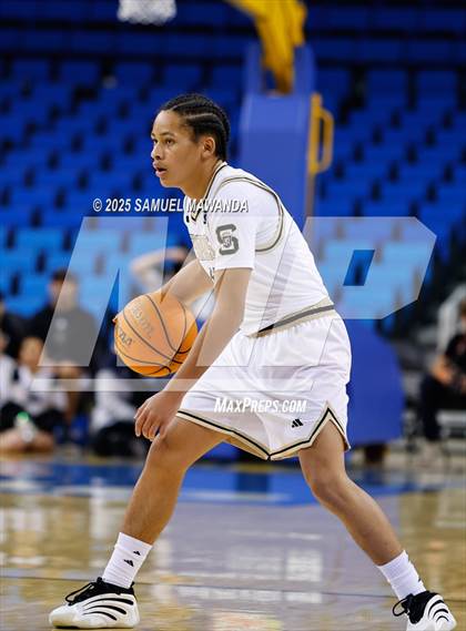 Thumbnail 2 in Loyola vs Servite photogallery.