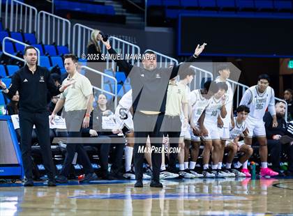 Thumbnail 2 in Loyola vs Servite photogallery.