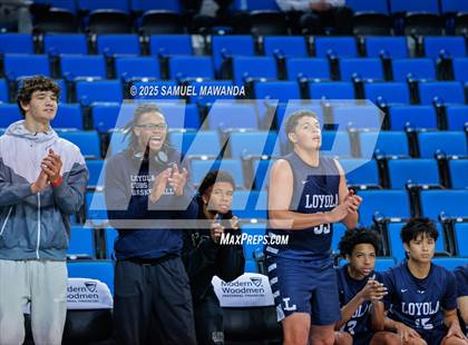 Thumbnail 2 in Loyola vs Servite photogallery.