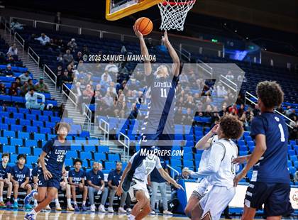 Thumbnail 1 in Loyola vs Servite photogallery.