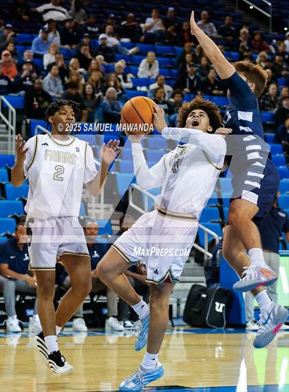 Thumbnail 1 in Loyola vs Servite photogallery.