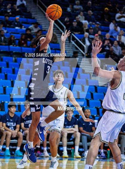 Thumbnail 3 in Loyola vs Servite photogallery.