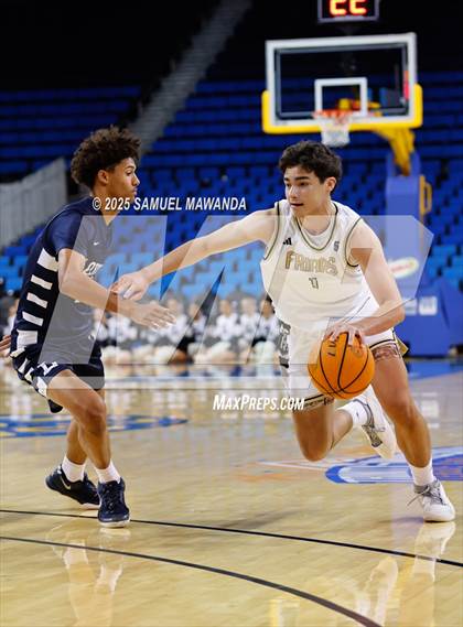 Thumbnail 3 in Loyola vs Servite photogallery.