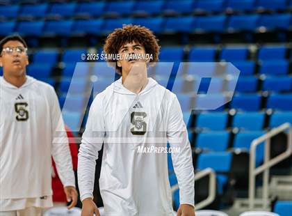 Thumbnail 3 in Loyola vs Servite photogallery.