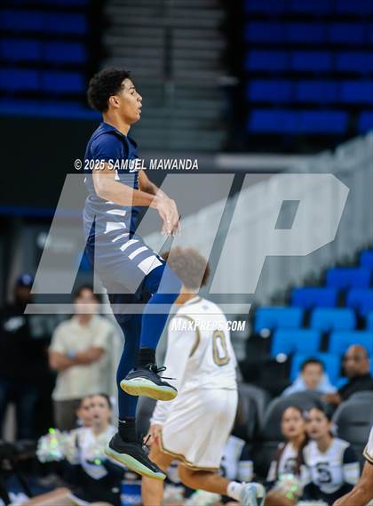 Thumbnail 2 in Loyola vs Servite photogallery.