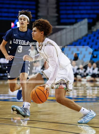 Thumbnail 3 in Loyola vs Servite photogallery.