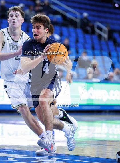 Thumbnail 1 in Loyola vs Servite photogallery.