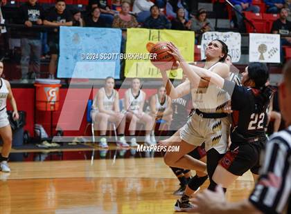 Thumbnail 3 in Comanche vs. Vernon photogallery.