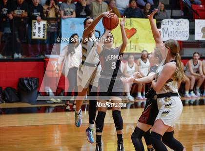 Thumbnail 1 in Comanche vs. Vernon photogallery.