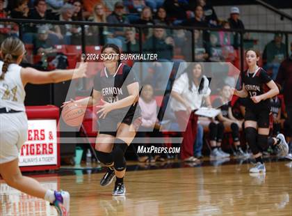 Thumbnail 1 in Comanche vs. Vernon photogallery.
