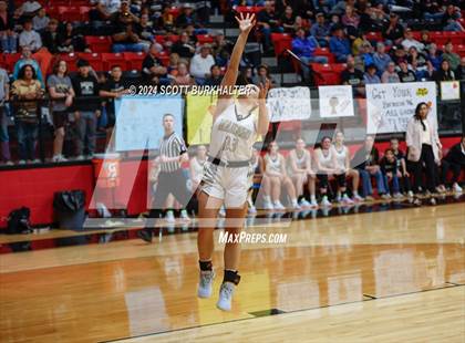 Thumbnail 1 in Comanche vs. Vernon photogallery.