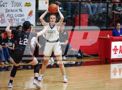 Thumbnail 3 in Comanche vs. Vernon photogallery.