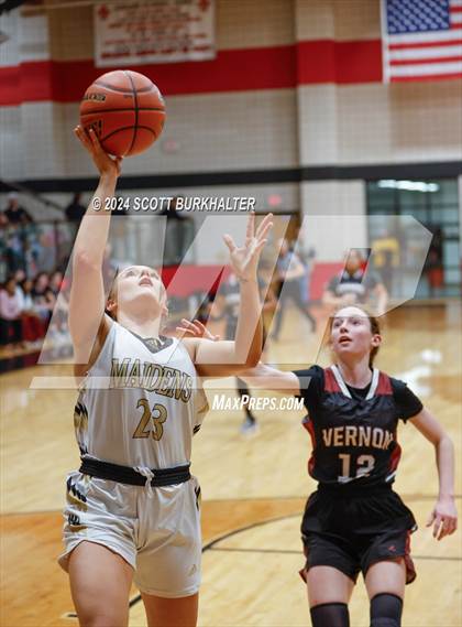 Thumbnail 2 in Comanche vs. Vernon photogallery.