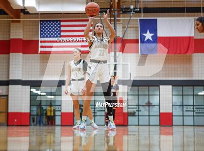 Thumbnail 2 in Comanche vs. Vernon photogallery.
