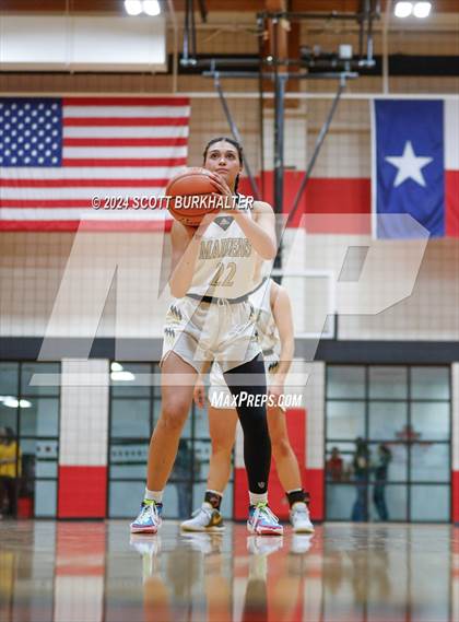 Thumbnail 1 in Comanche vs. Vernon photogallery.