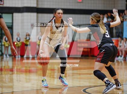 Thumbnail 3 in Comanche vs. Vernon photogallery.
