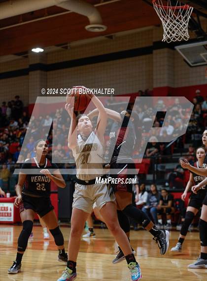 Thumbnail 1 in Comanche vs. Vernon photogallery.