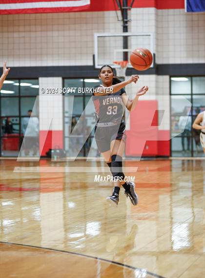Thumbnail 1 in Comanche vs. Vernon photogallery.