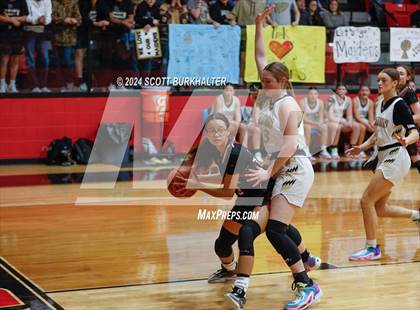 Thumbnail 2 in Comanche vs. Vernon photogallery.