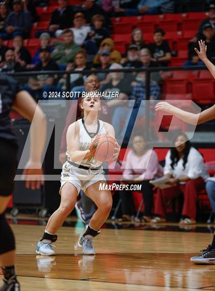 Thumbnail 2 in Comanche vs. Vernon photogallery.