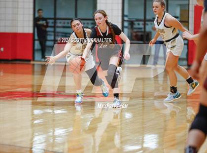 Thumbnail 1 in Comanche vs. Vernon photogallery.