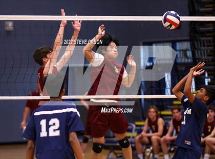 Thumbnail 2 in Whitney @ Vista del Lago photogallery.