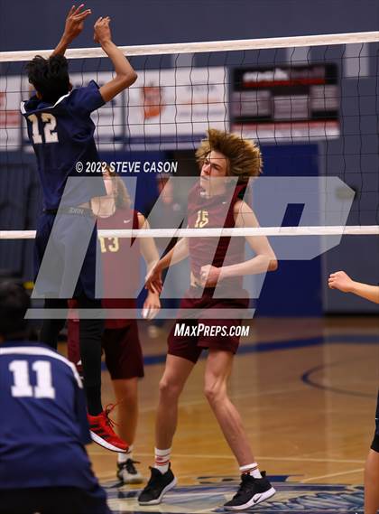 Thumbnail 2 in Whitney @ Vista del Lago photogallery.