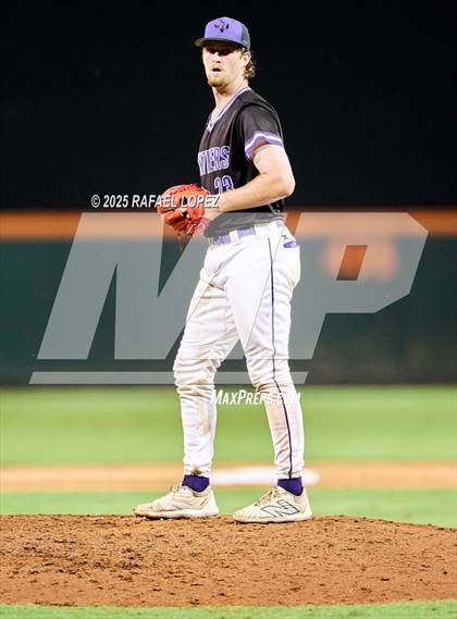 Thumbnail 3 in Kingwood Park vs. Liberty Hill (UIL Baseball 5A D2 Semifinal) photogallery.