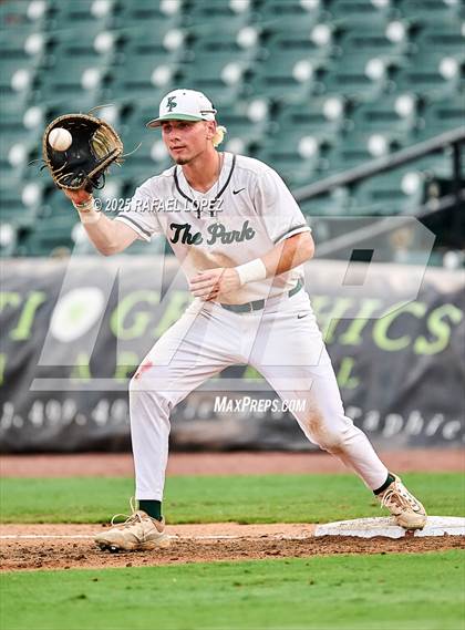 Thumbnail 3 in Kingwood Park vs. Liberty Hill (UIL Baseball 5A D2 Semifinal) photogallery.