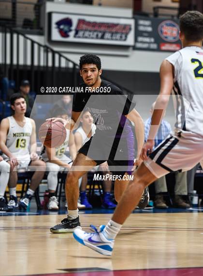Thumbnail 3 in Old Bridge vs Marlboro (Shore Classic Showcase) photogallery.