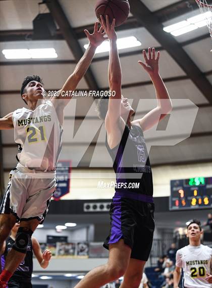 Thumbnail 3 in Old Bridge vs Marlboro (Shore Classic Showcase) photogallery.