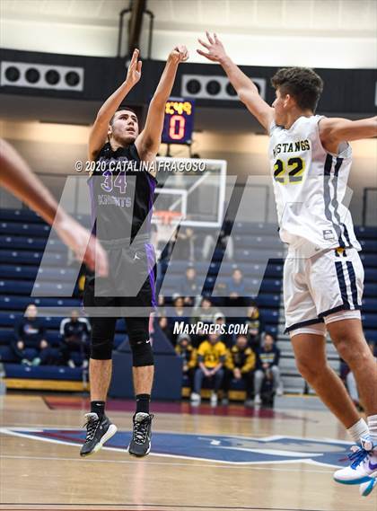 Thumbnail 2 in Old Bridge vs Marlboro (Shore Classic Showcase) photogallery.