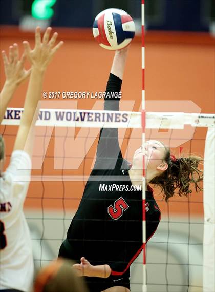 Thumbnail 2 in Liberty vs Wakeland photogallery.