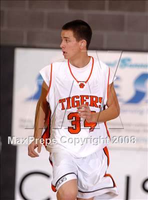 Thumbnail 3 in Bella Vista vs. Roseville (The Common Good Classic) photogallery.
