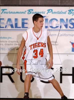 Thumbnail 1 in Bella Vista vs. Roseville (The Common Good Classic) photogallery.