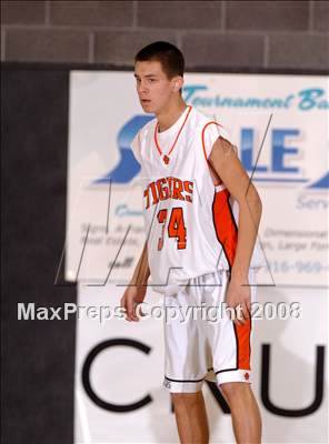 Thumbnail 2 in Bella Vista vs. Roseville (The Common Good Classic) photogallery.