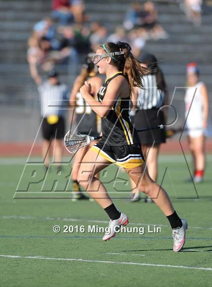 Thumbnail 2 in Foothill vs. Mater Dei (Orange County Final) photogallery.