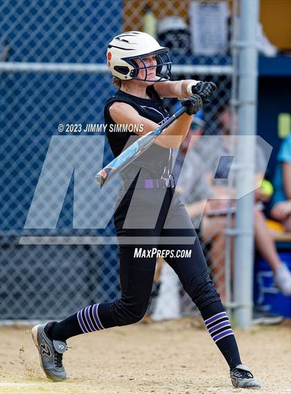 Thumbnail 3 in Freeburg vs Breese Central ( IHSA Class 2A Regional Championship)  photogallery.