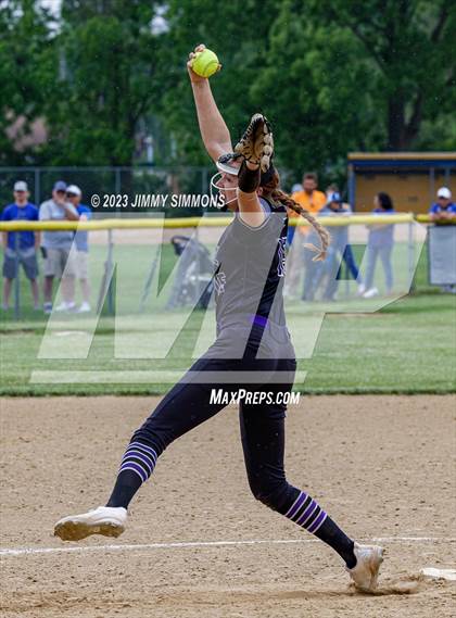 Thumbnail 3 in Freeburg vs Breese Central ( IHSA Class 2A Regional Championship)  photogallery.