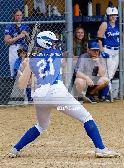 Thumbnail 3 in Freeburg vs Breese Central ( IHSA Class 2A Regional Championship)  photogallery.
