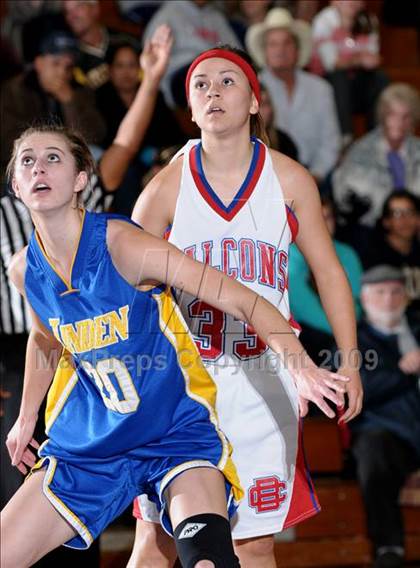Thumbnail 1 in Christian Brothers vs. Linden (CIF SJS D4 Playoffs) photogallery.
