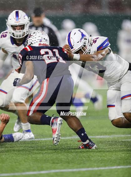 Thumbnail 1 in Aubrey @ Graham (UIL 4A Regional Semifinal Playoff) photogallery.