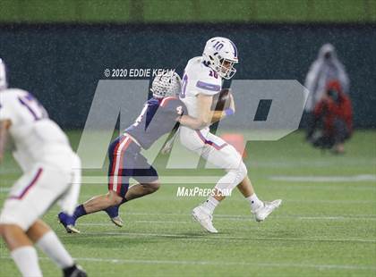 Thumbnail 3 in Aubrey @ Graham (UIL 4A Regional Semifinal Playoff) photogallery.