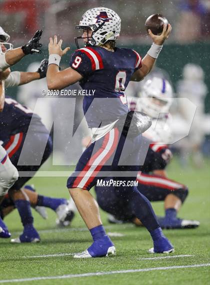 Thumbnail 3 in Aubrey @ Graham (UIL 4A Regional Semifinal Playoff) photogallery.