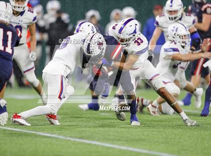 Thumbnail 3 in Aubrey @ Graham (UIL 4A Regional Semifinal Playoff) photogallery.