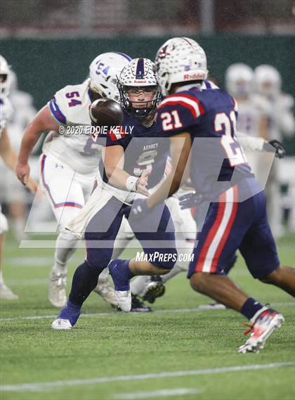 Thumbnail 2 in Aubrey @ Graham (UIL 4A Regional Semifinal Playoff) photogallery.