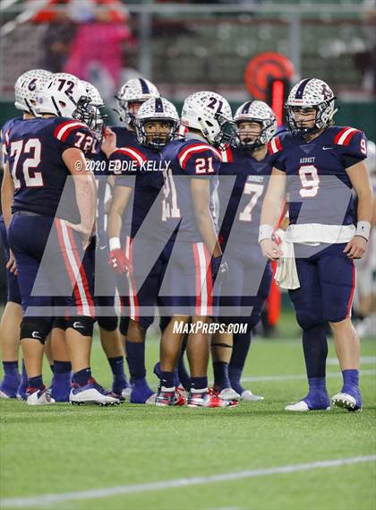 Thumbnail 3 in Aubrey @ Graham (UIL 4A Regional Semifinal Playoff) photogallery.