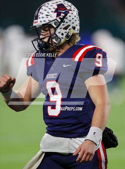 Thumbnail 2 in Aubrey @ Graham (UIL 4A Regional Semifinal Playoff) photogallery.